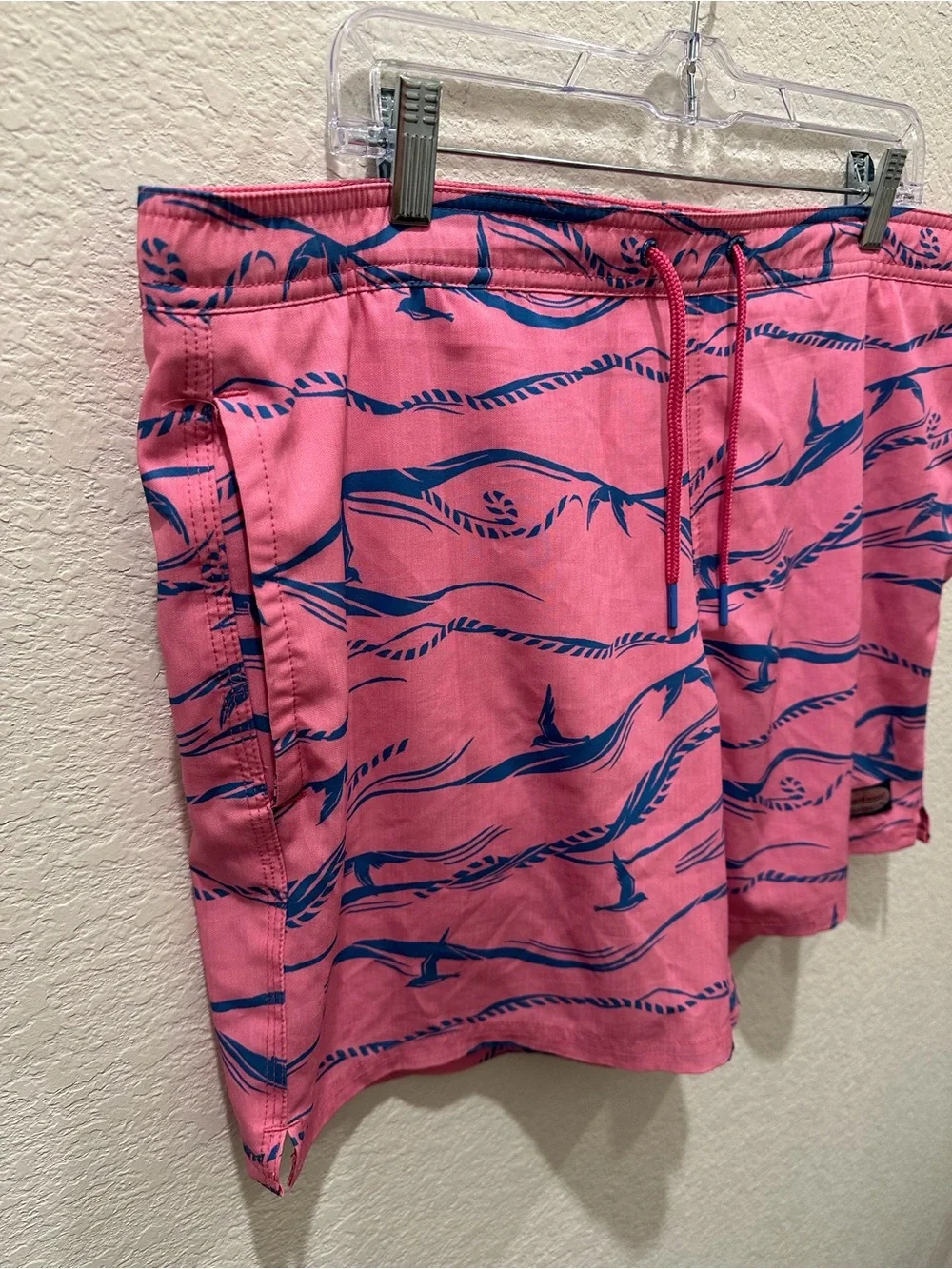Vineyard Vines Chappy Swim Trunks Pink Blue Whale Print Men’s Medium